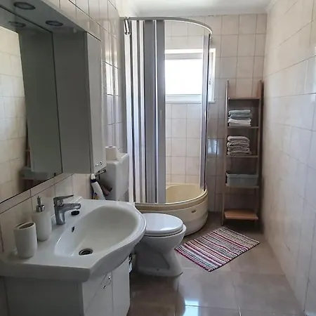 Divine Metkovic72m2 * Metkovic