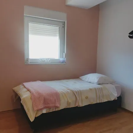 Divine Metkovic72m2 *